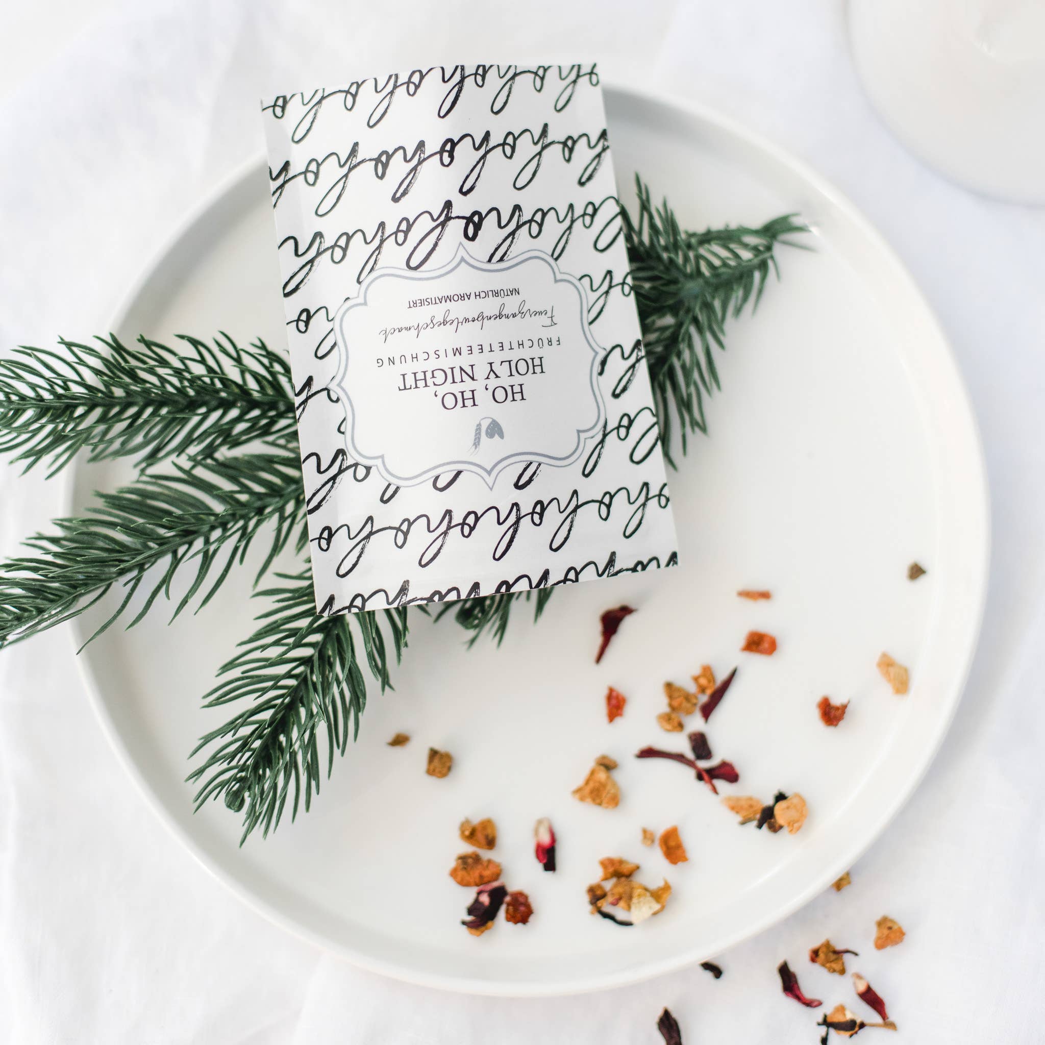 Bake Affair GmbH - Wholesale Loose Tea - “Ho, ho, holy night” tea bags2