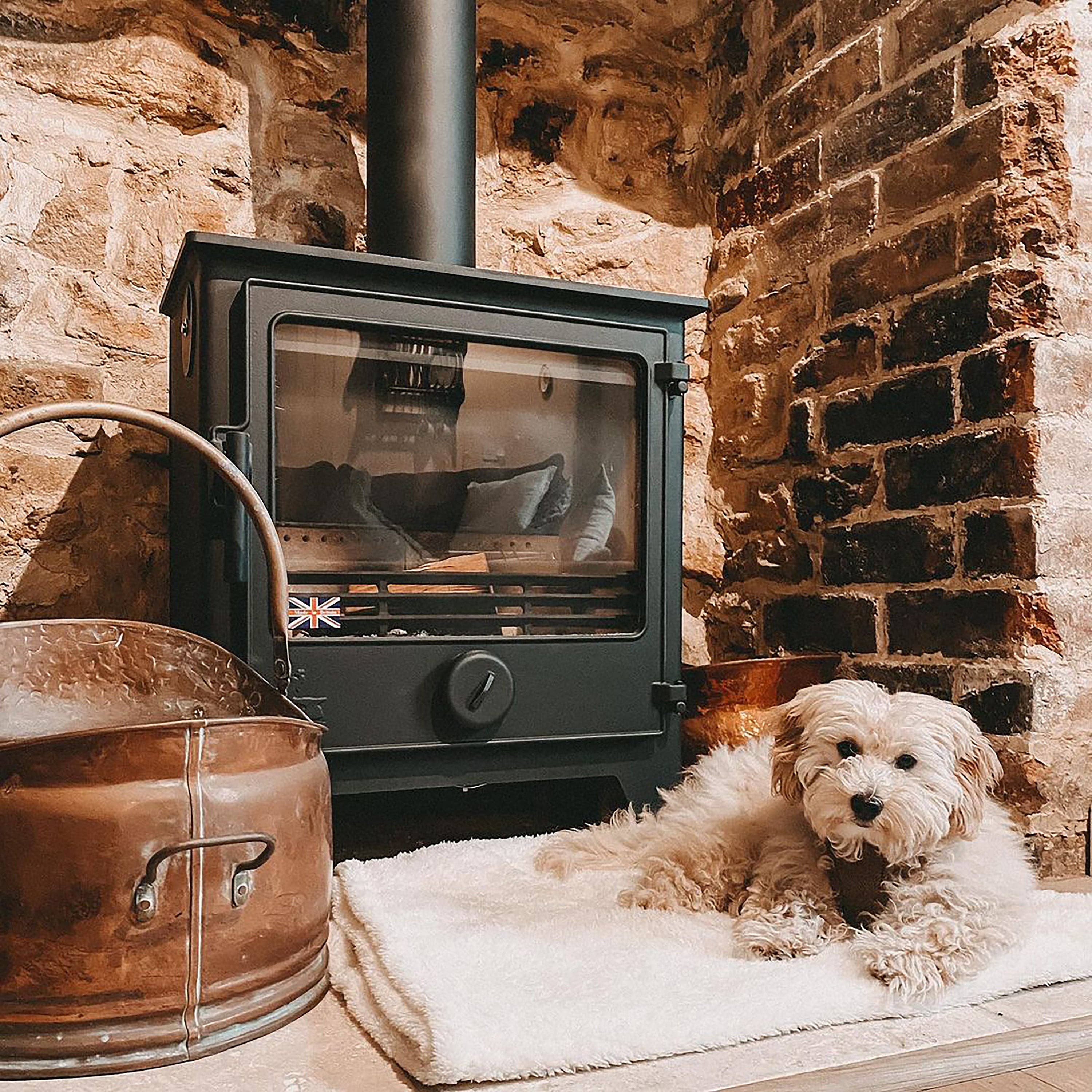 Pet Wiz - Wholesale Pet Blanket - Cat/Dog - Fluffy Fleece Blanket - Soft & Warm Throw for Dogs & Cats10