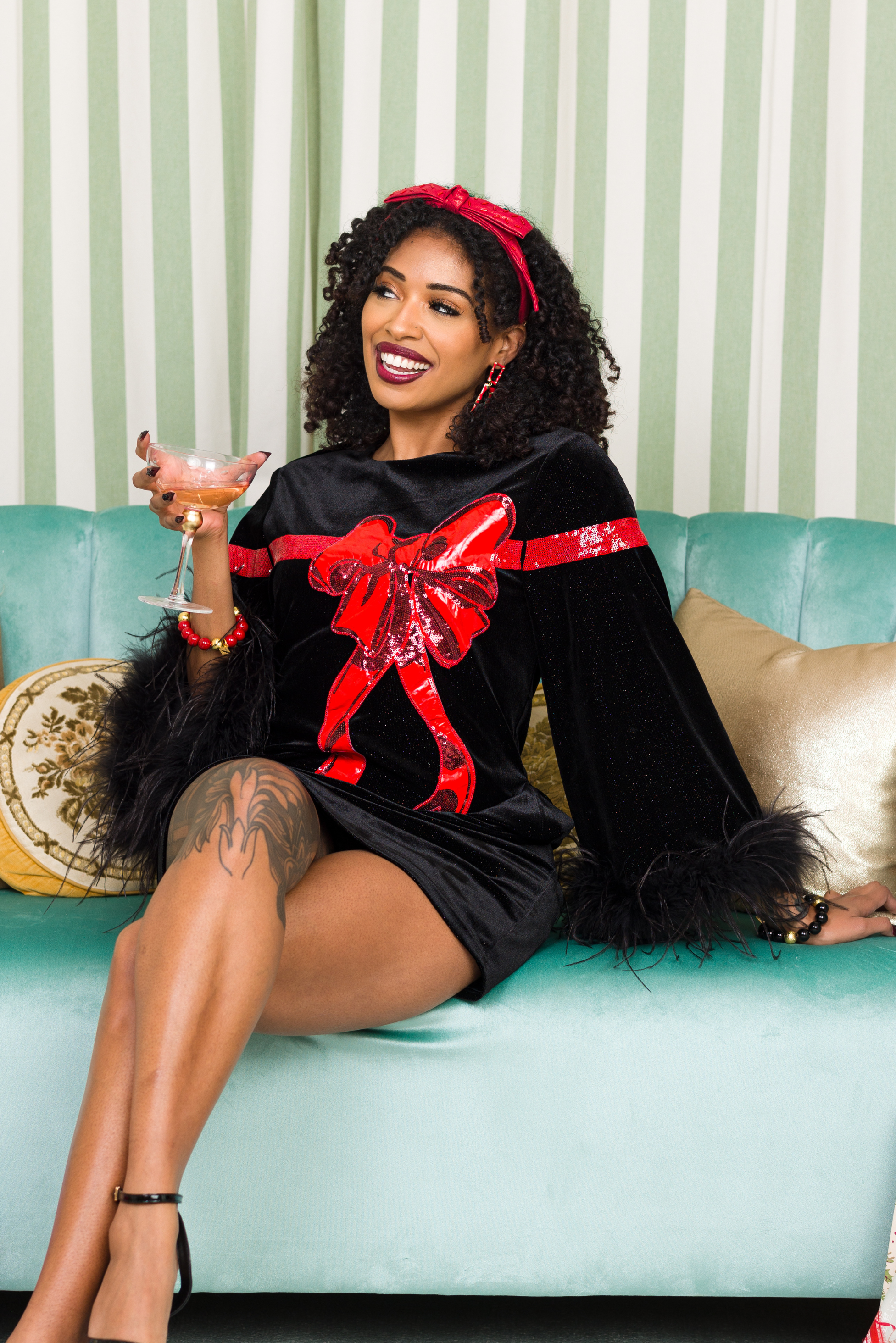 Brianna Cannon - Wholesale Jurk - Dames - BC Ingepakt Met Een Strik Zwart Fluwelen Feestjurk7