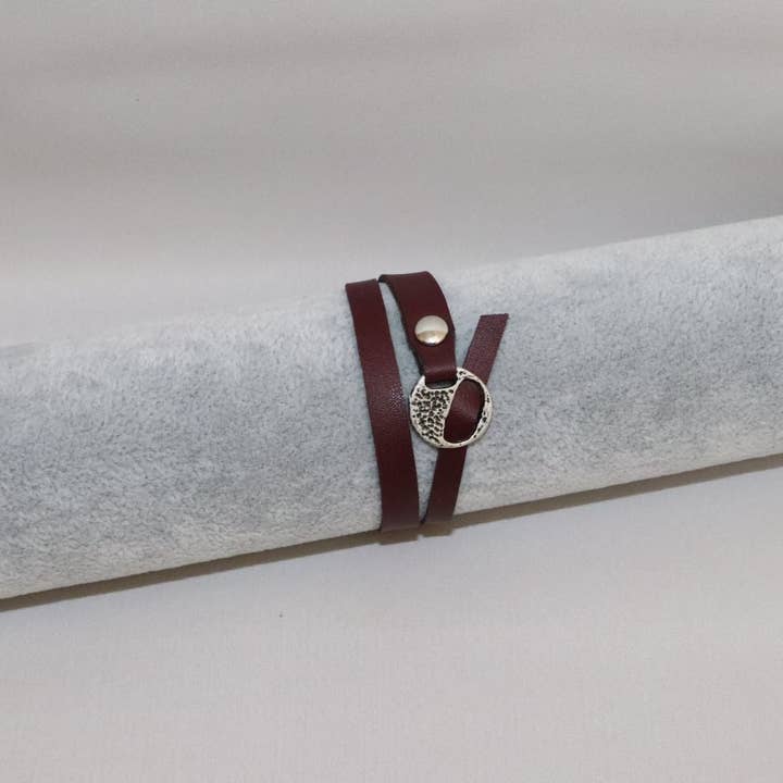 Alter-grape leather adjustable bracelet for wholesale by Les Sacs de Théane