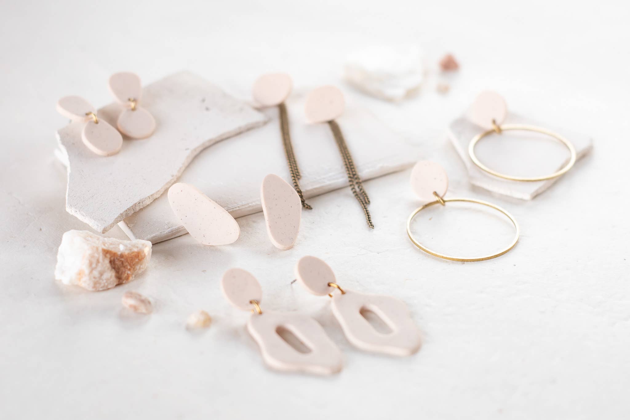 Inimini Homemade - Vendita all'ingrosso Orecchini pendenti - organico: stud + catena9