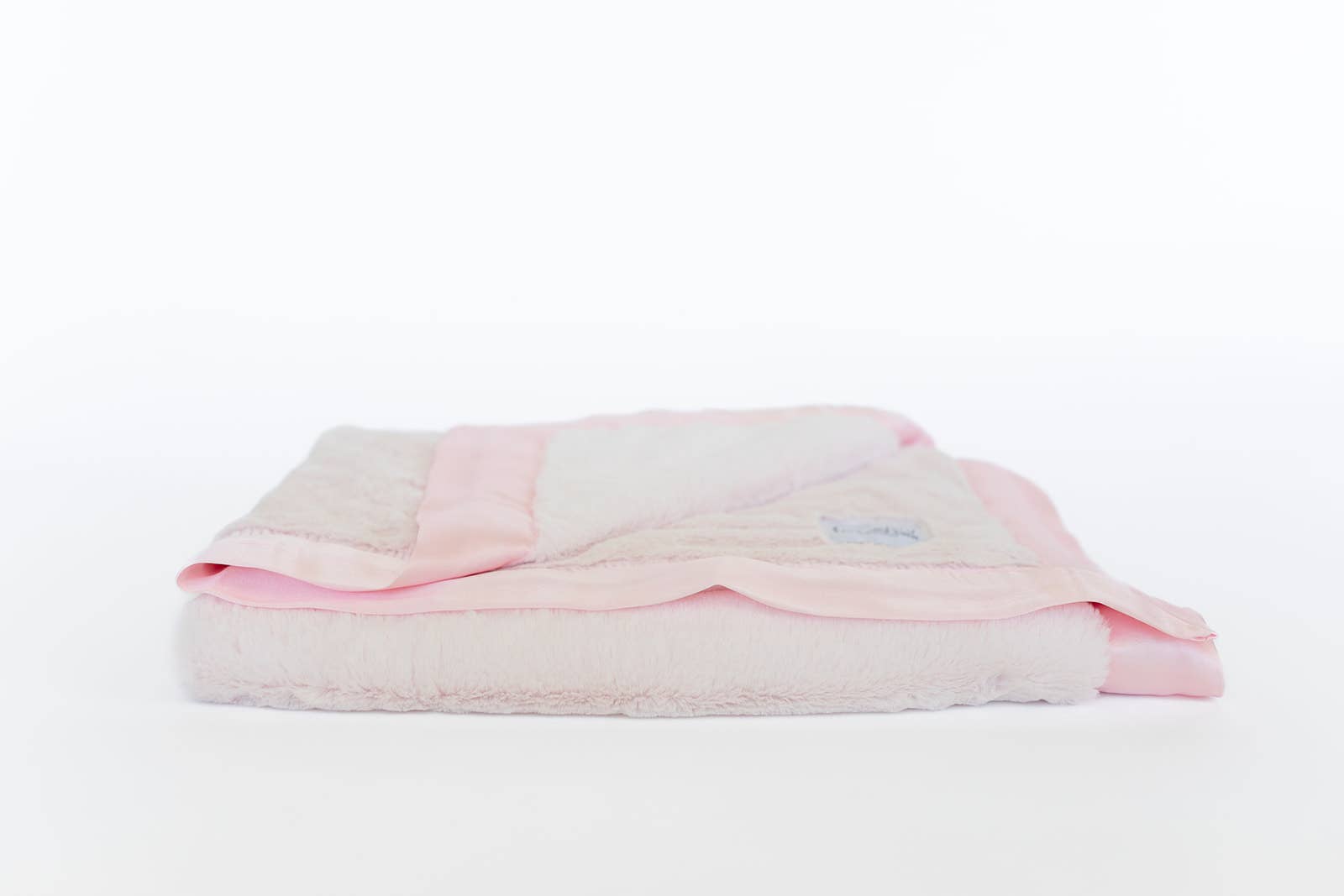 ellie and sam – Engroshandel Hyggetæppe - Baby – Luksus Satin Kant Tæppe - Lyserød5