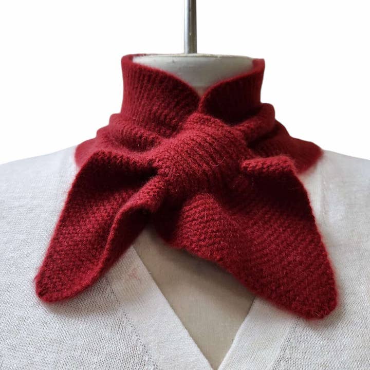 Kairon Trading UK Limited - Wholesale Scarf - Unisex - 100% Cashmere Keyhole Scarf, In Dark Red0