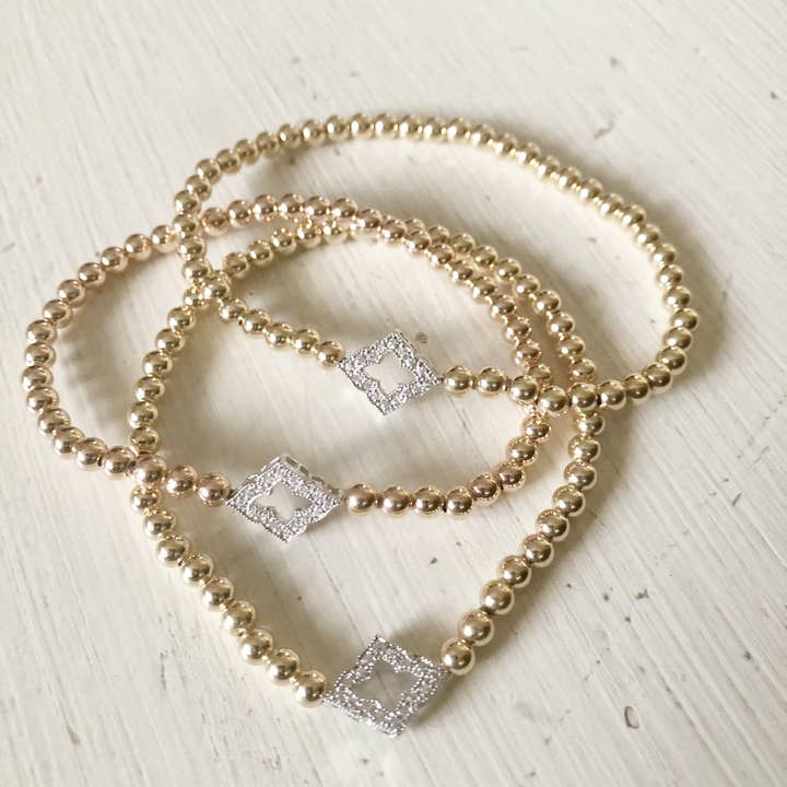 4mm pärla Stretch armband med SS/CZ Clover Connector för wholesale av Kelly and Rose Boutique