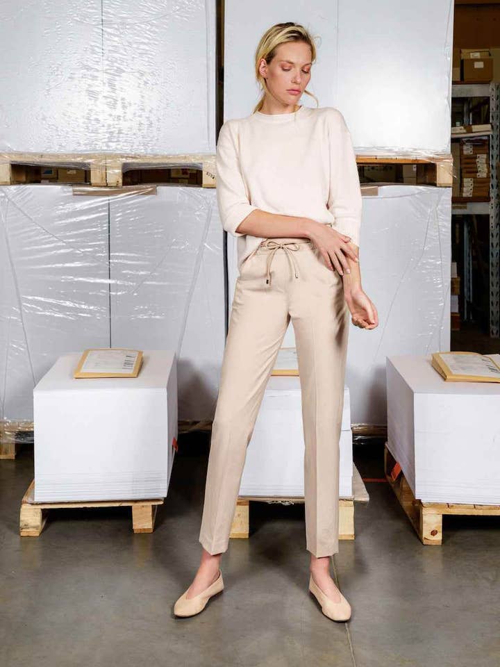 Byxor med snören i konstläder för wholesale av Spoon