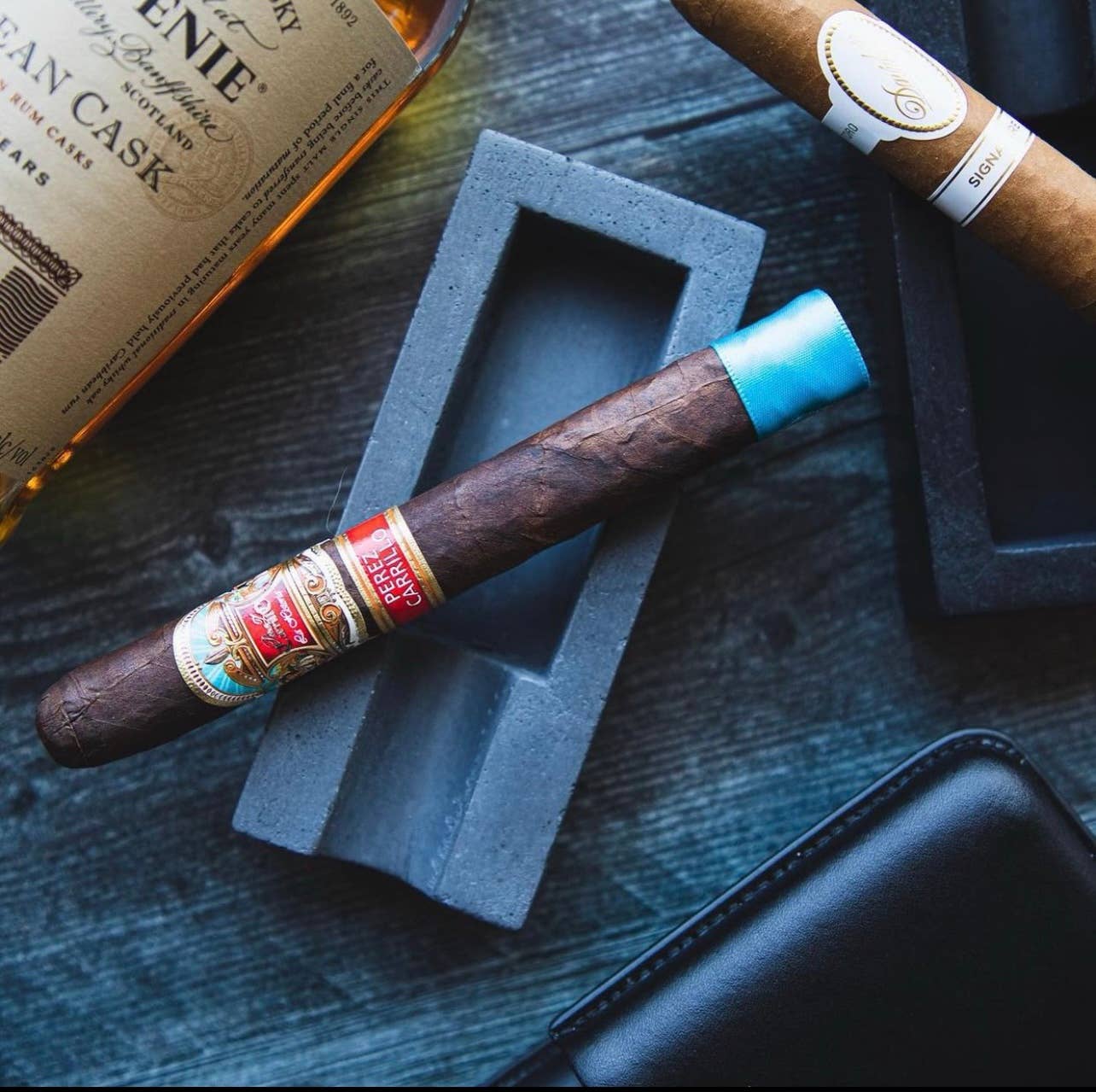 Storcks Designs - Wholesale Ashtray - Concrete Cigar Ashtray Stand Holder Rest - Handmade7