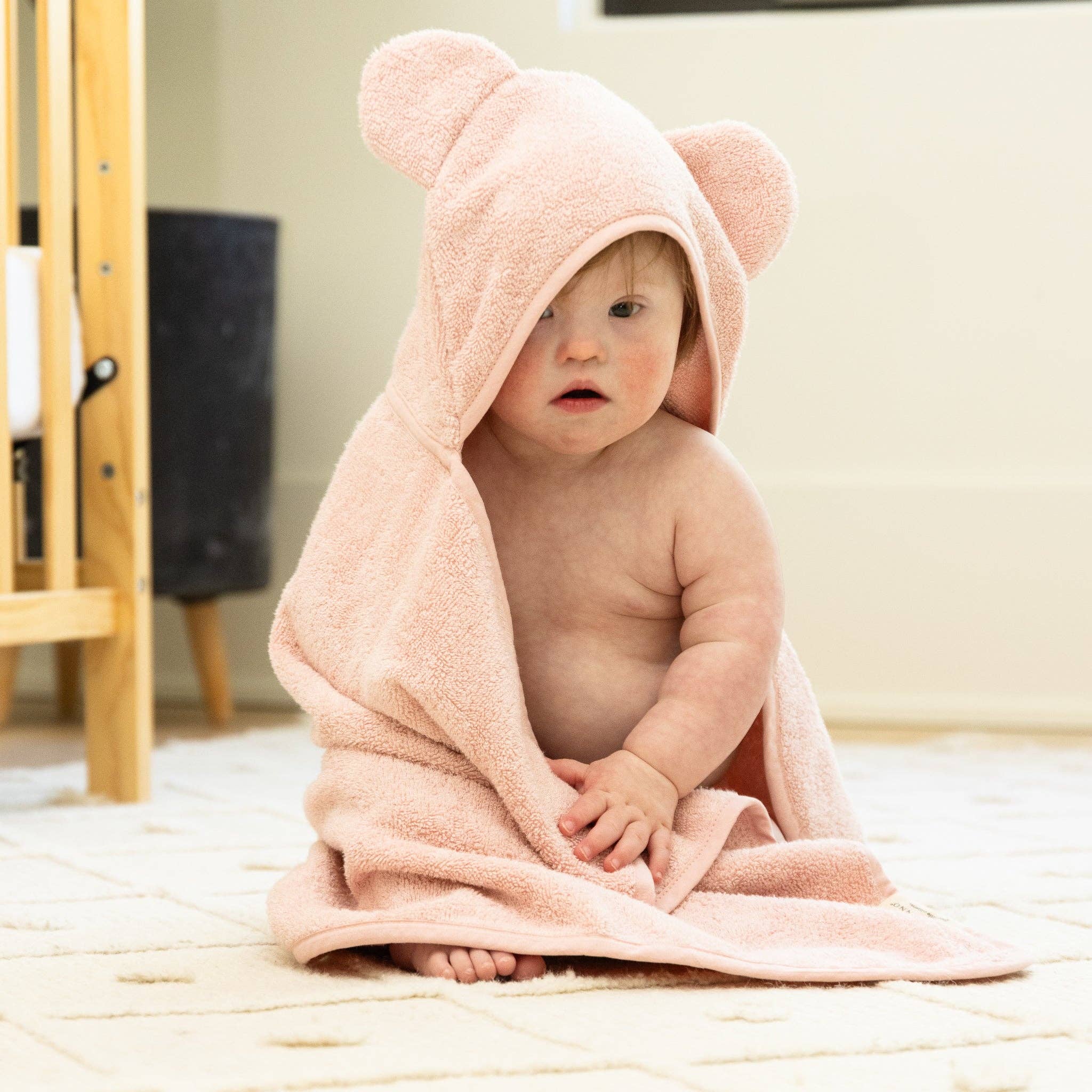 Pink Hooded Towel + Wash Mitt Set Blush for wholesale on Faire1