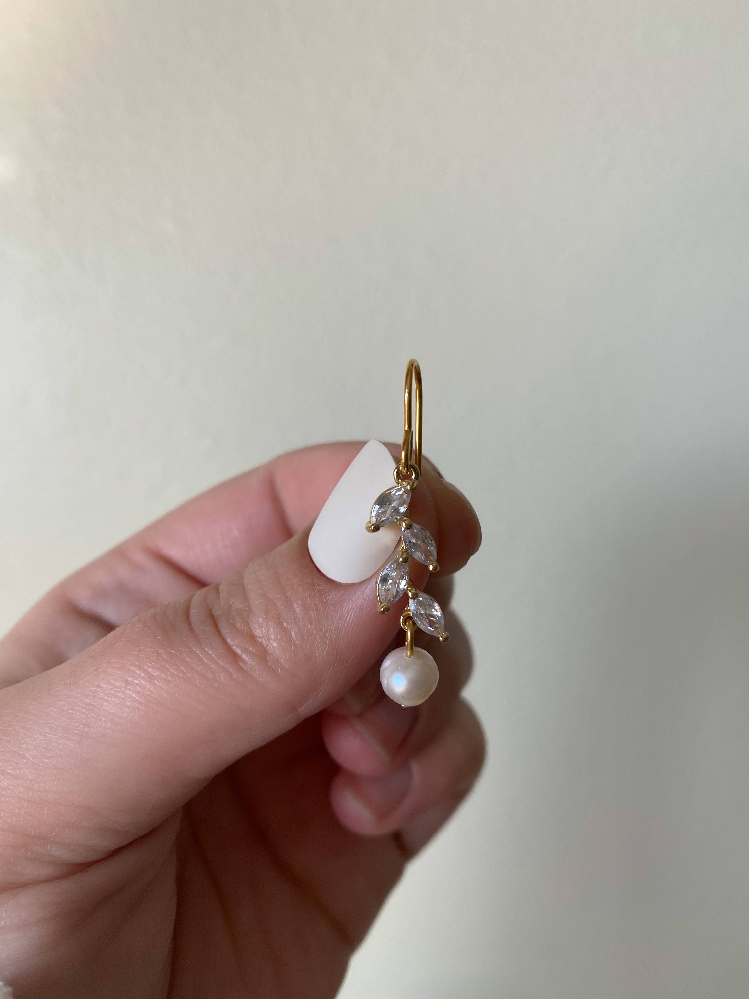 Clay & Fern Co. - Wholesale Dangle Earrings - Pearl Earrings - Gold Filled Wedding Jewelry3