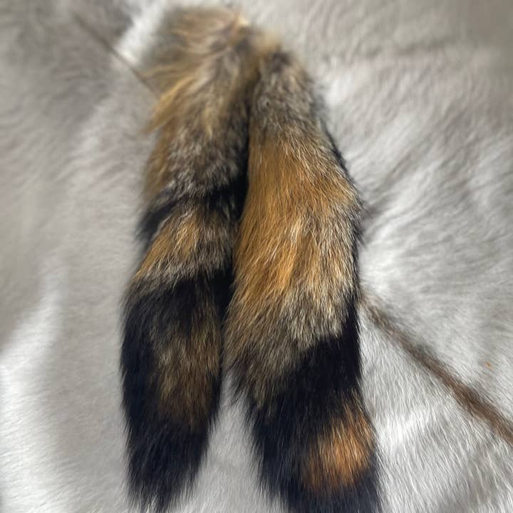 Broads Market - Wholesale Keychain - Women's - Fox Tail Keychain