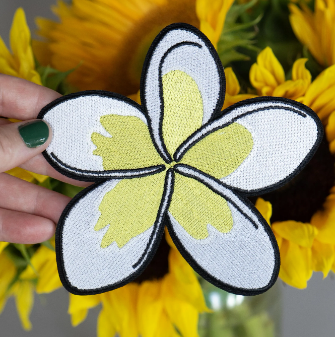 Begin Industries - Wholesale Patch - White and Yellow Plumeria Tropical Hawaiian Lei Flower Embroidered Iron-on Patch0