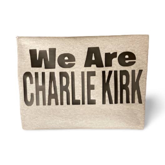 Camiseta Patriótica Gráfica "Somos Charlie Kirk", Camiseta Arrojada por atacado de Granny & Grandpa's Custom Creations