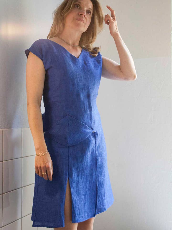 vestido de lino azul drapeado para venta al por mayor de Clara Kaesdorf
