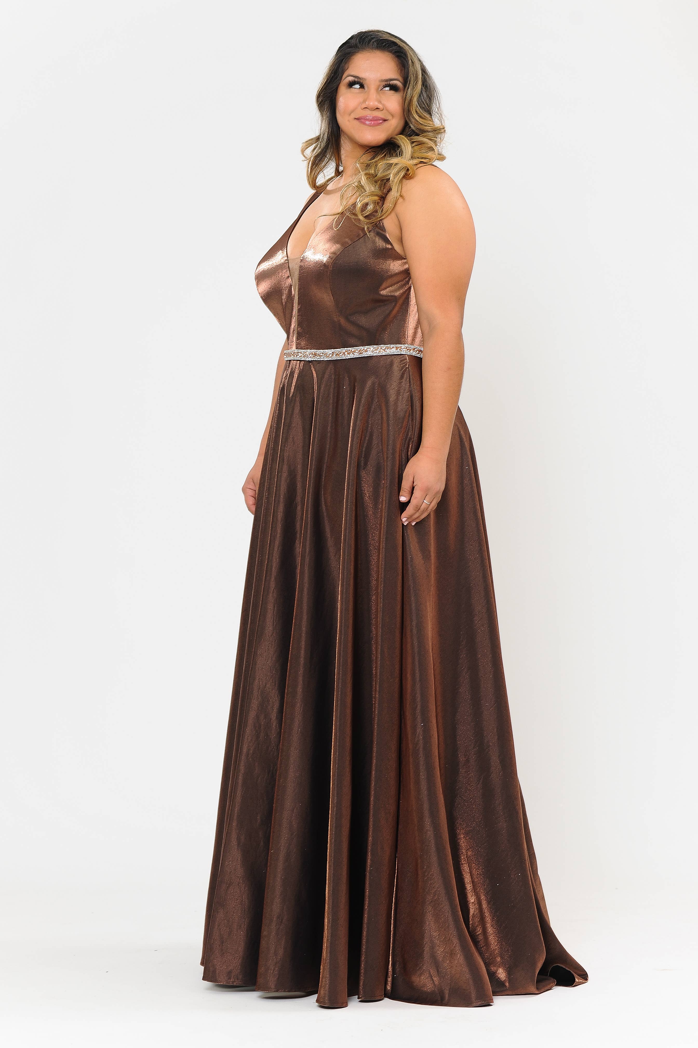POLY USA - Wholesale Gown – Women's - W1062 Shine in the spotlight with this floor length dress