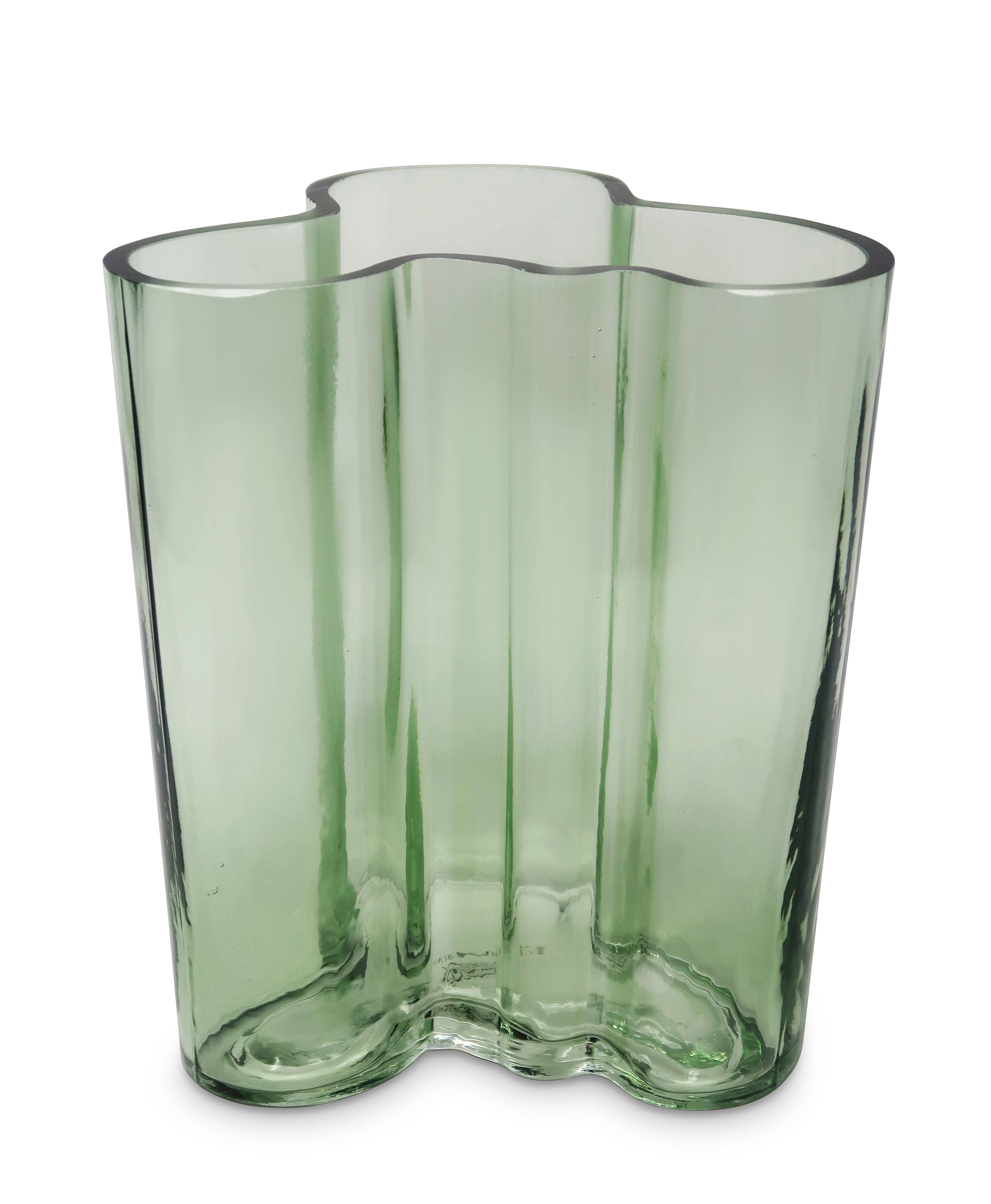 VIVIENCE – wholesale Vase – Tinted Curved Vase (2 sizes, and many colors Available)6