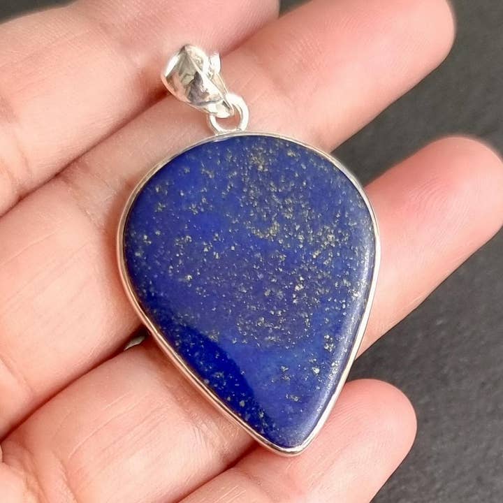 Ciondolo Cuore Audace in Lapislazzuli | Argento Sterling 925, LLP9 per la vendita all'ingrosso da parte di Mistry Gems