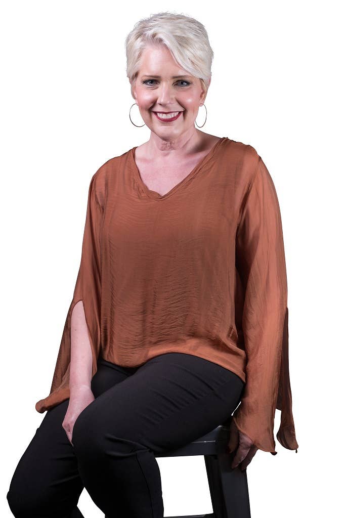 TINA Stephens Italy/Tees By Tina - Wholesale Blouse - Women's - Tiffany Silk Butterfly Bottom Open Wrist (BLS218)6