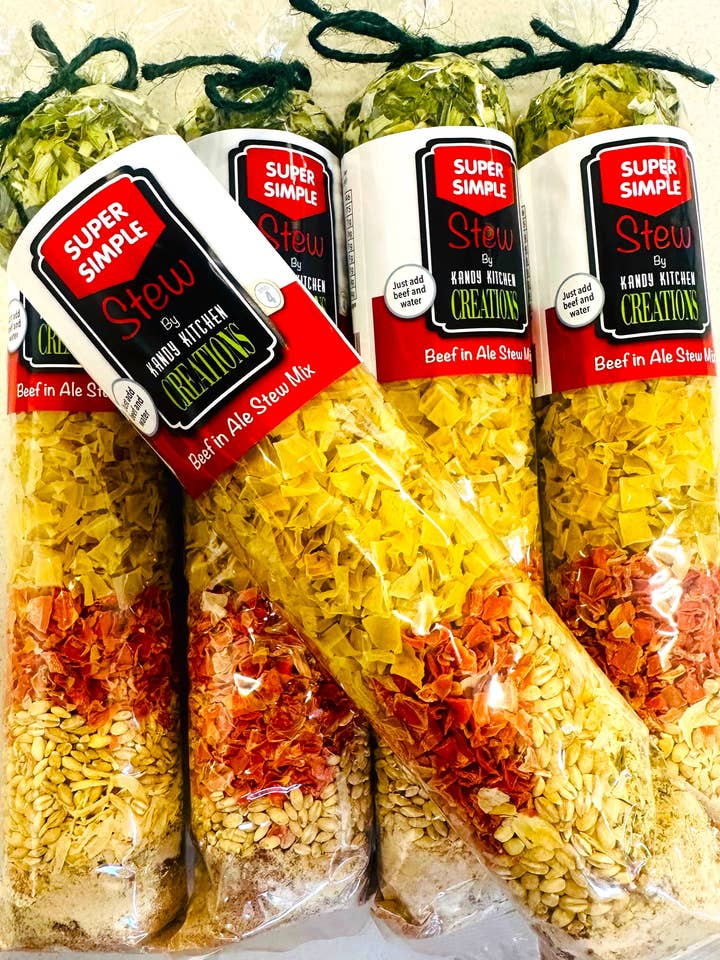 Karton mit 6 Rindfleisch-in-Ale-Eintopfmischungen für den Großhandel von Crafty Cook by Kandy Kitchen Creations Ltd