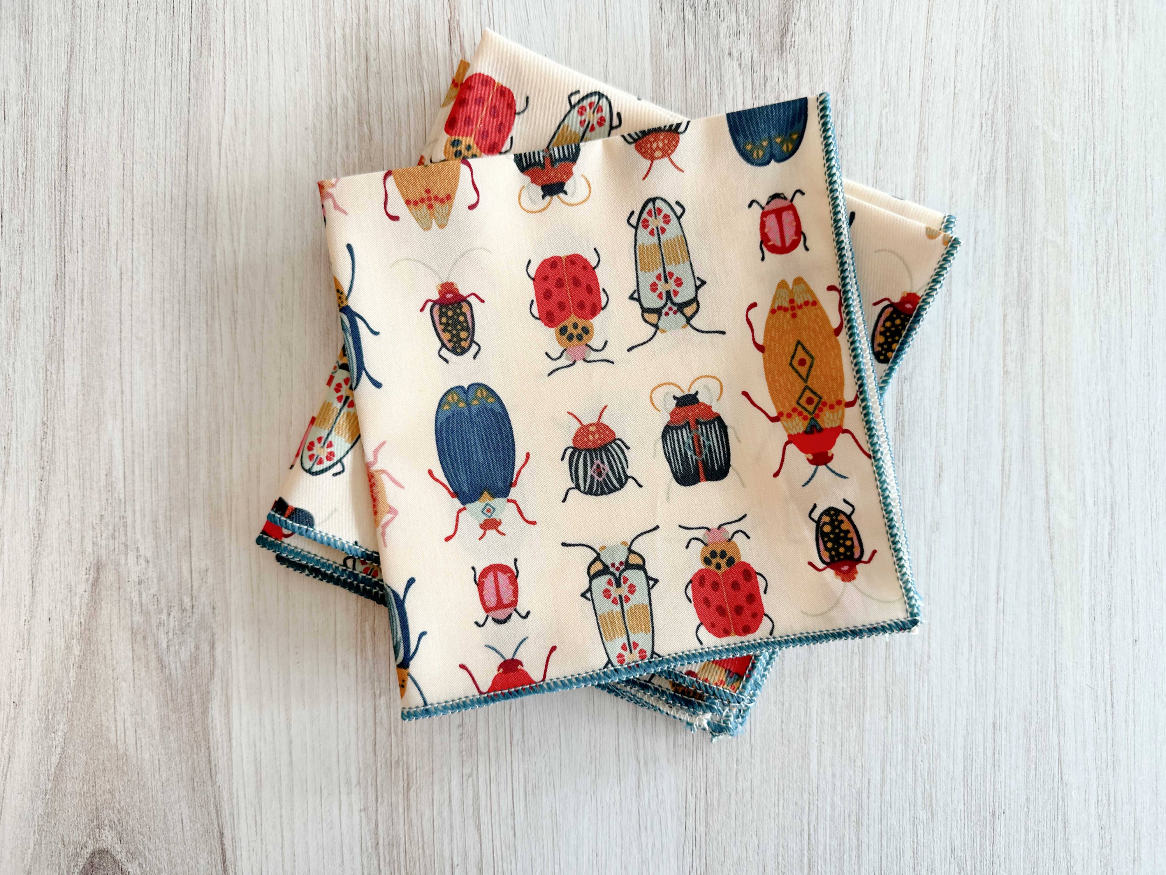 Dot and Army – wholesale Dinner & cloth napkin – Beetle Cloth Napkins, set of four0
