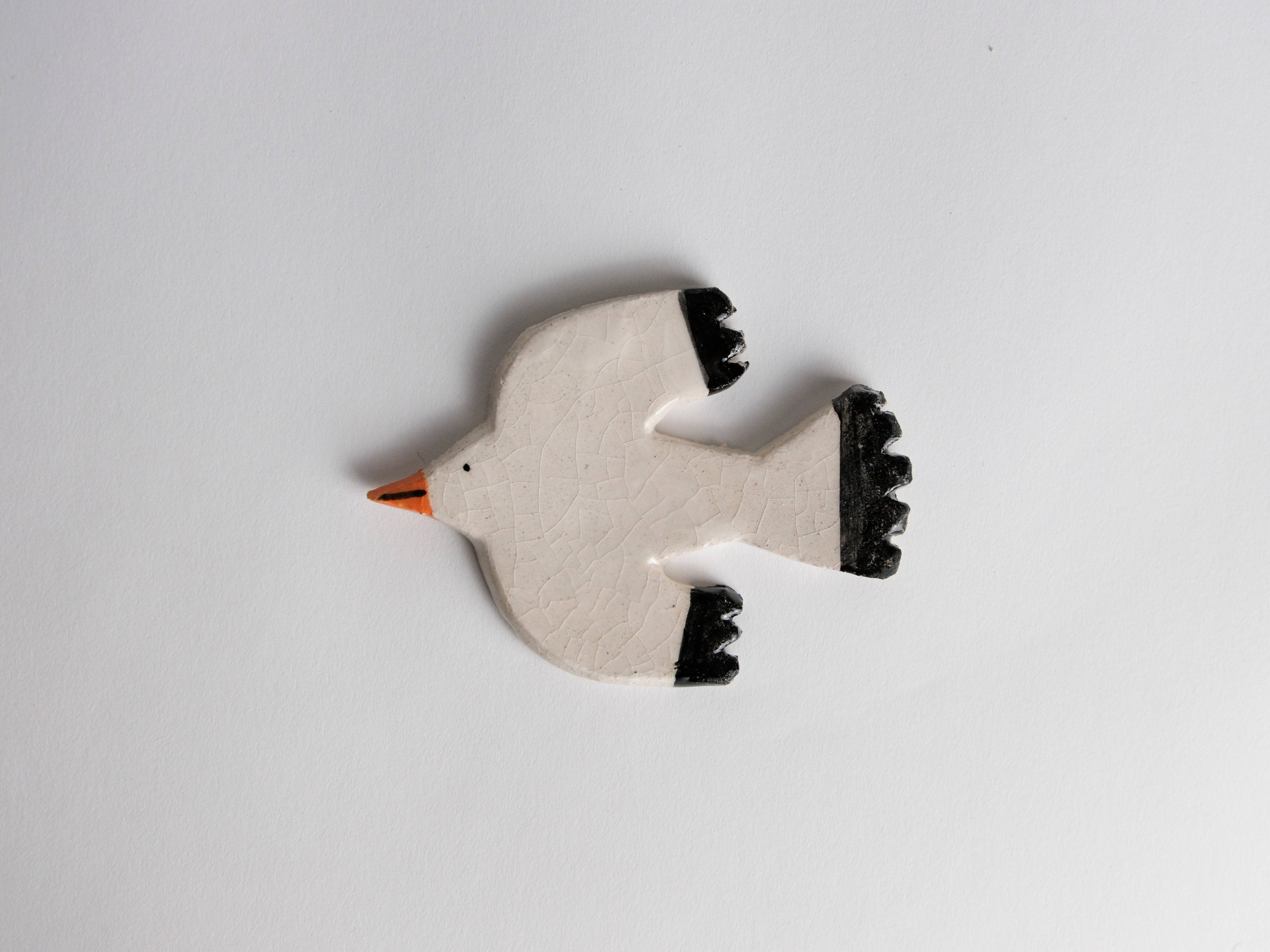 Matilde Horta - Wholesale Magnet - White Bird - Handmade Ceramic Magnets1