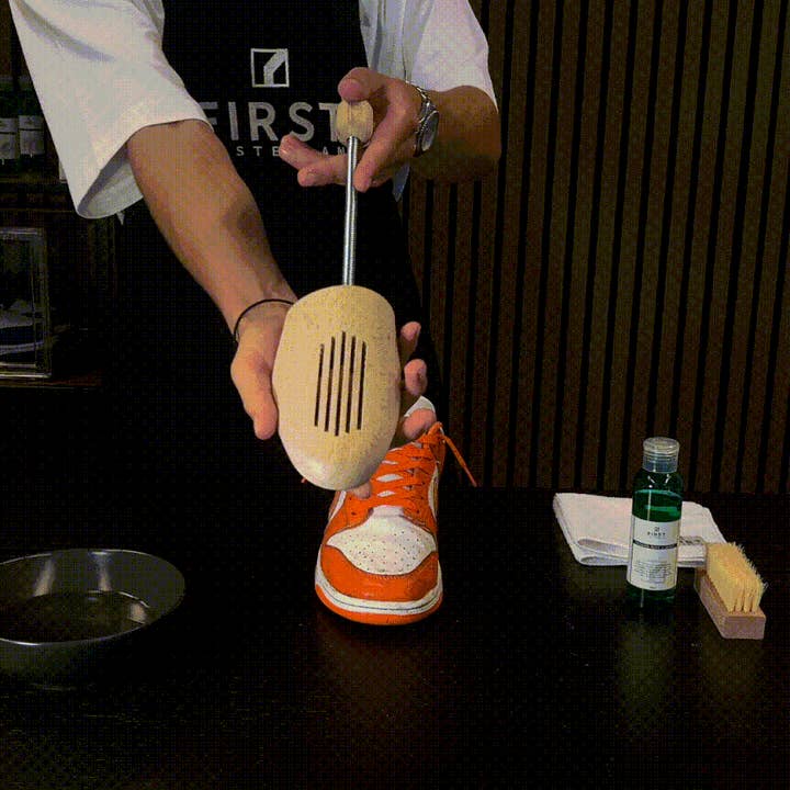 First Amsterdam - Vendita all'ingrosso Calzascarpe - Unisex - Tendiscarpe in legno3