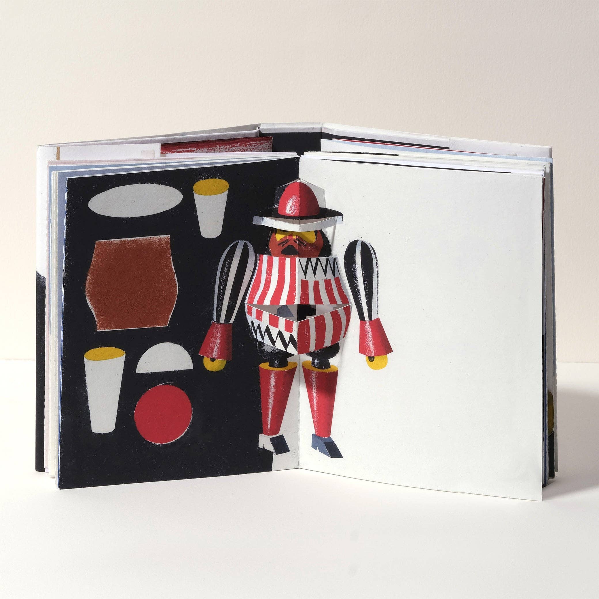 Ameico UK Ltd - Wholesale Display Book - Gérard Lo Monaco - Jeux D'enfance Leporello Pop-Up Book11
