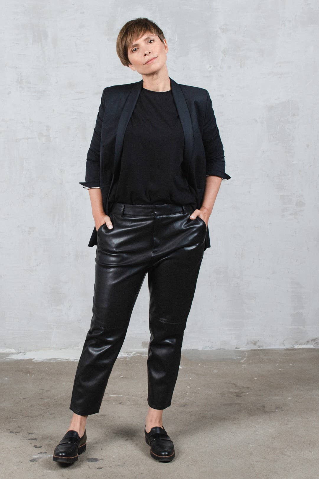 CAPSULE by Agnė Gilytė - Wholesale T-Shirt - Women's - T-Shirt 'HONOLULU' | premium quality cotton14