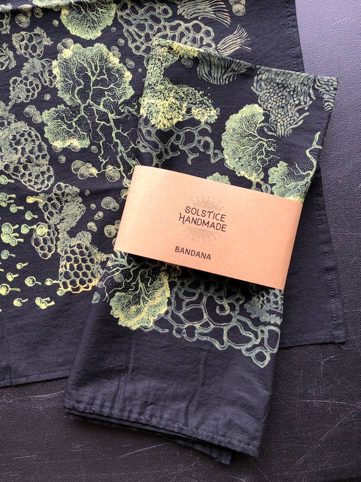 Bandana Slime Mold - Noir pour la vente par Solstice Handmade