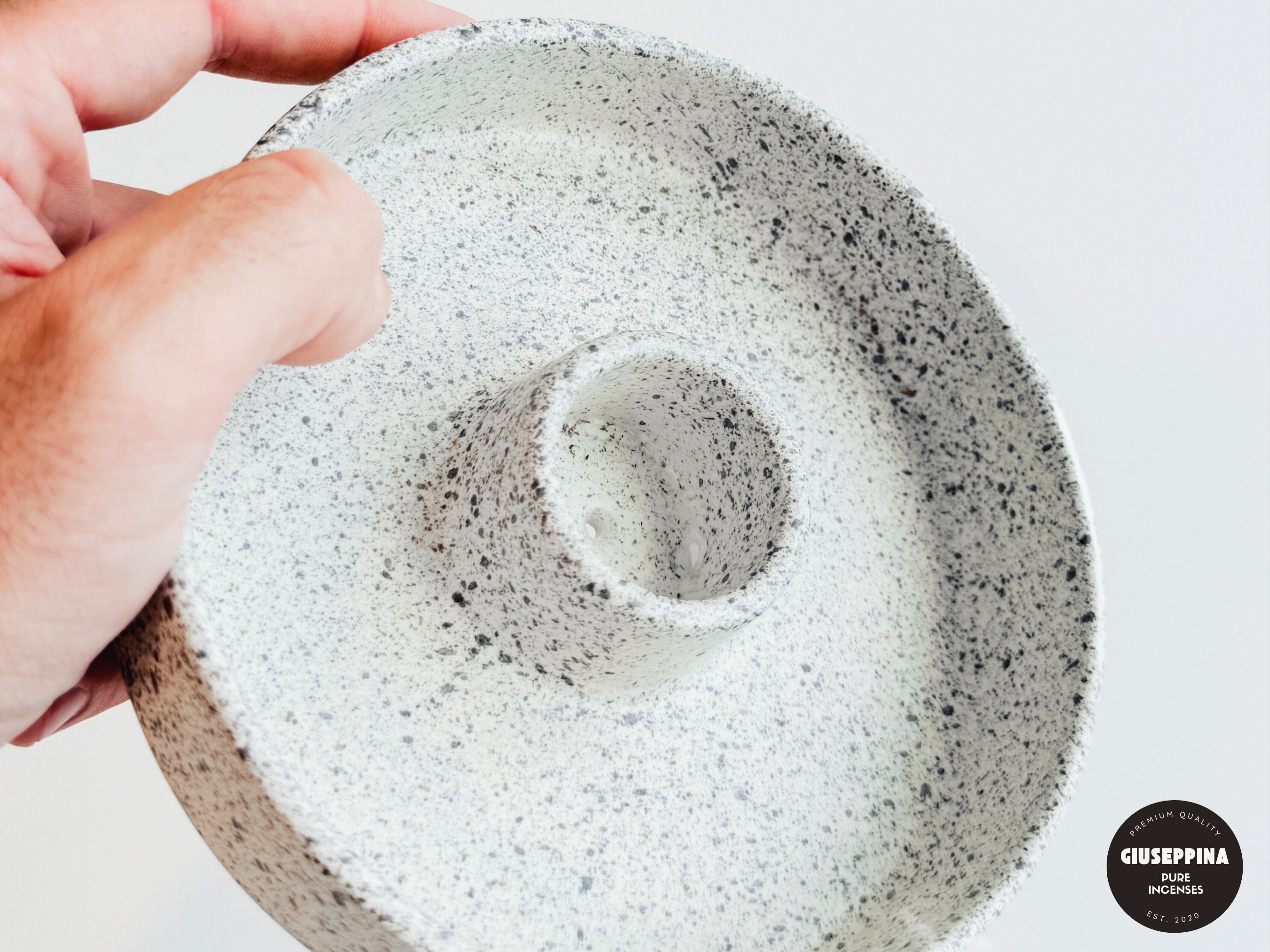 Giuseppina Shop - Wholesale Incense Holder - Ceramic Incense Holder - Black and White Speckled Color2