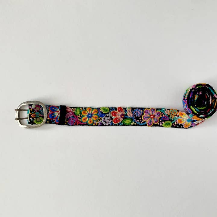 Madeline Parks® - Wholesale Riem - Dames - Zwarte met de hand geborduurde riem met bloemen2