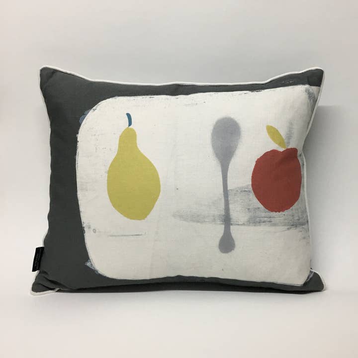Naive Fruit - Coussin Poire + Cuillère pour la vente par Sharon Jane Studio