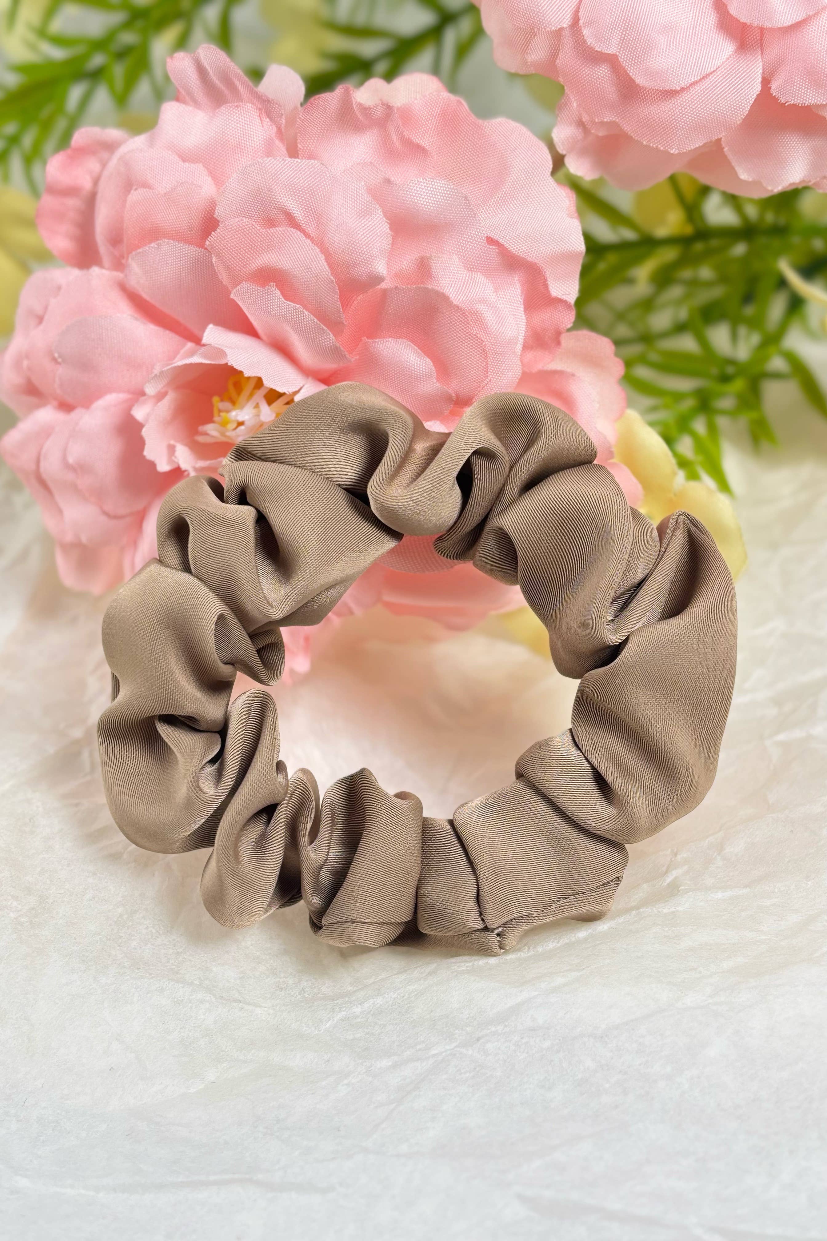 BYREN | ÉLINE L'ATELIER – wholesale Hair accessories set – Women’s – Satin Elastic Scrunchies 8cm FQ913