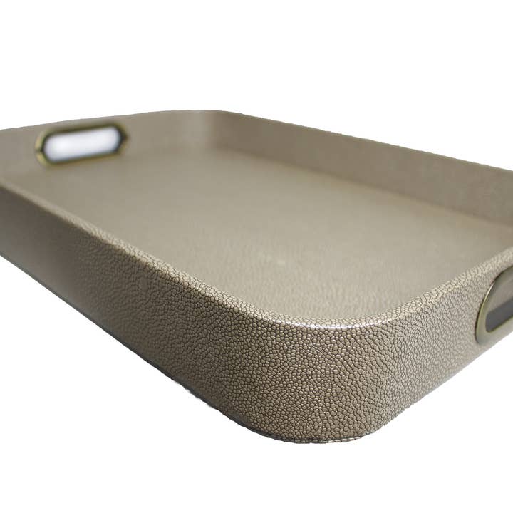 Signature Home Collection GmbH - Wholesale Serving Tray - Beige rectangular tray – stingray skin look & brass handles4