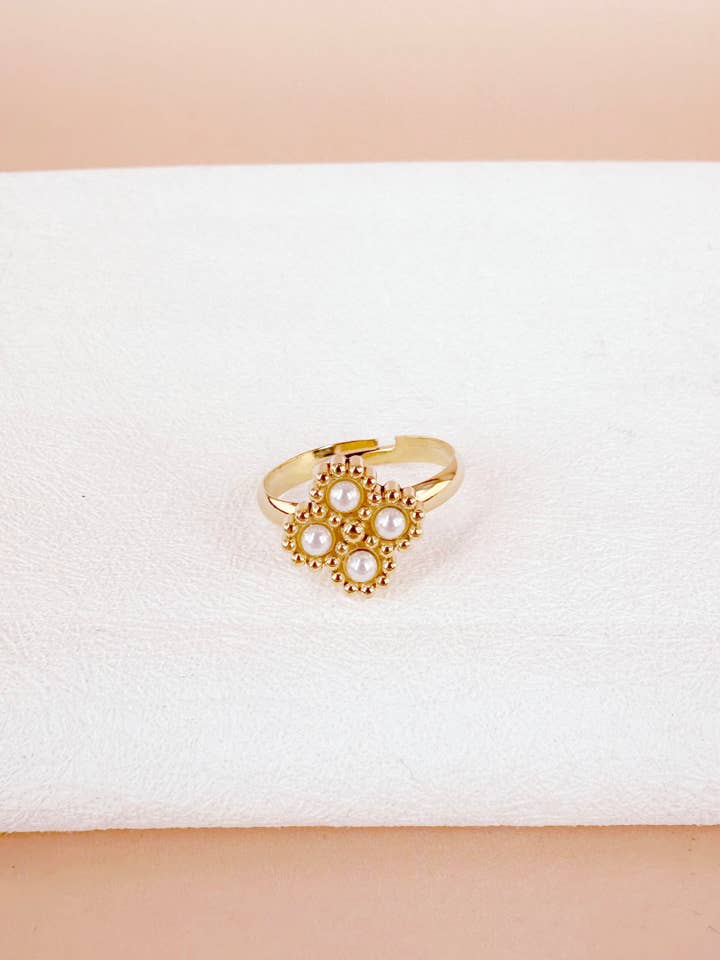 Bague fleurs et perles en acier inoxydable pour la vente par D Bijoux