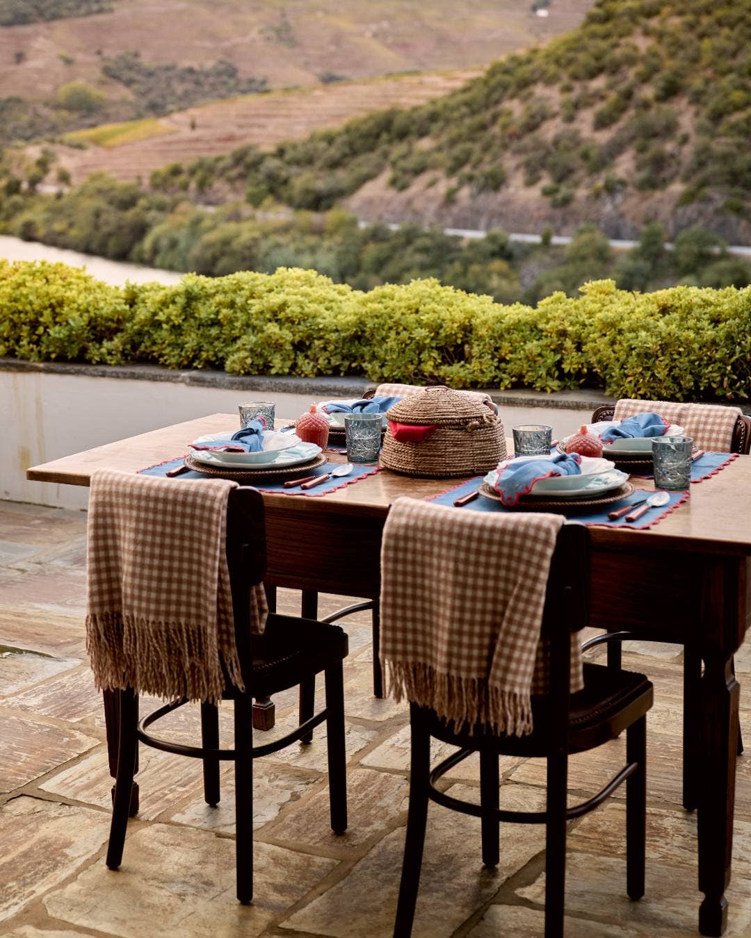 Mariaida Home – wholesale Placemat – Individual Porto, Blue with Red3