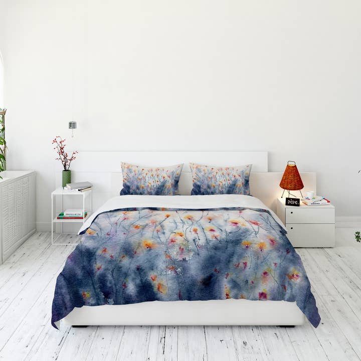 Housse de couette ou couette Wildflowers pour la vente par Brazen Design Studio