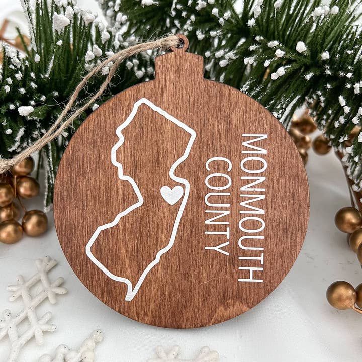 Adorno de Madera con Contorno del Estado, Corazón y Nombre de la Ciudad para venta al por mayor de Hometown Hello