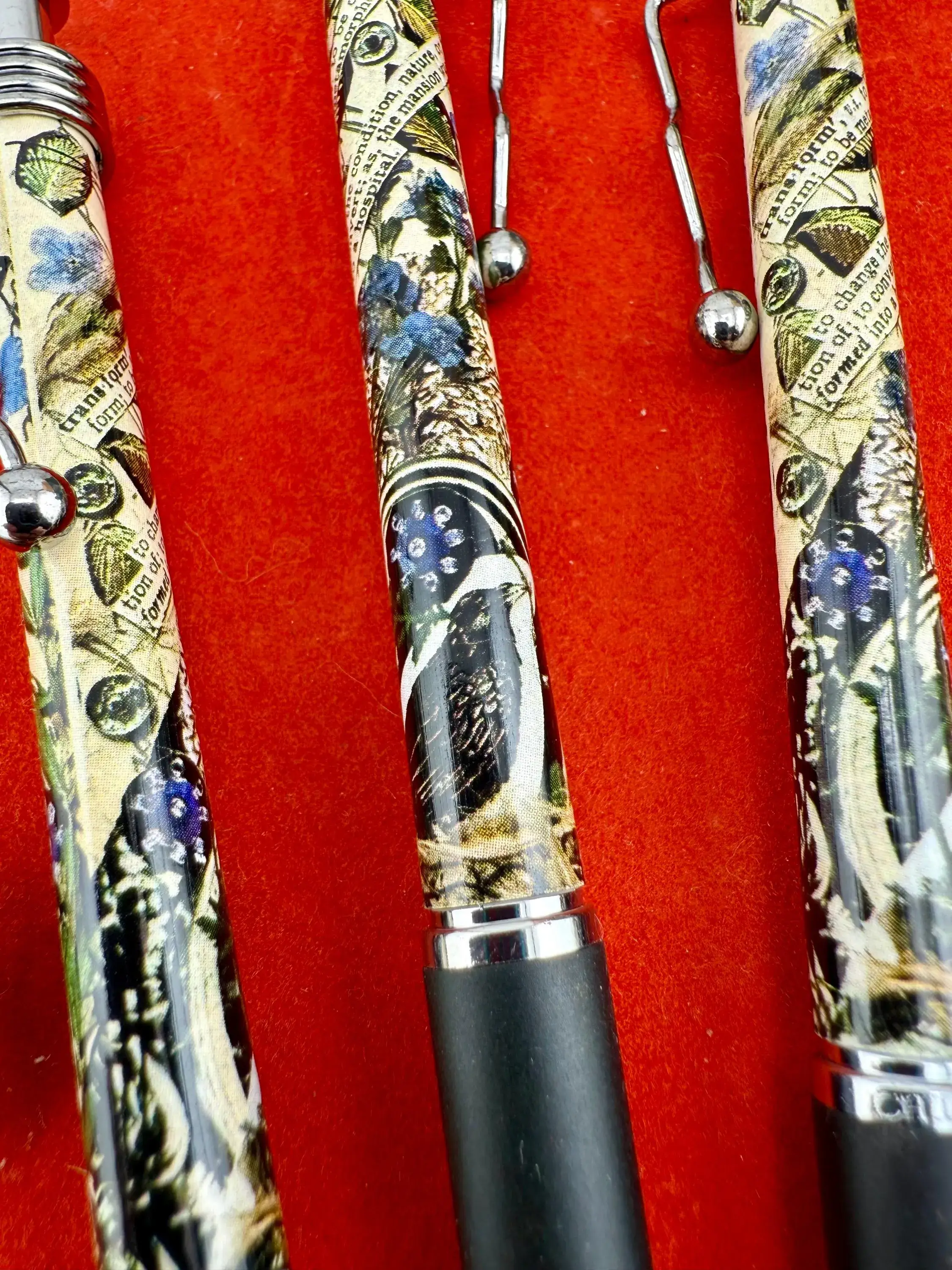 Corkscrew Curiosities - Vente Stylos - Art d'impression collage cerveau de corbeau stylo5