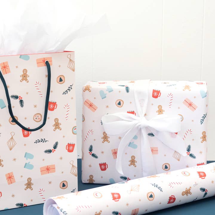 Joy Paper Co. – Engroshandel Indpakningspapir – Lyserødt gavepapir med feriemønster i kontinuerlig rulle