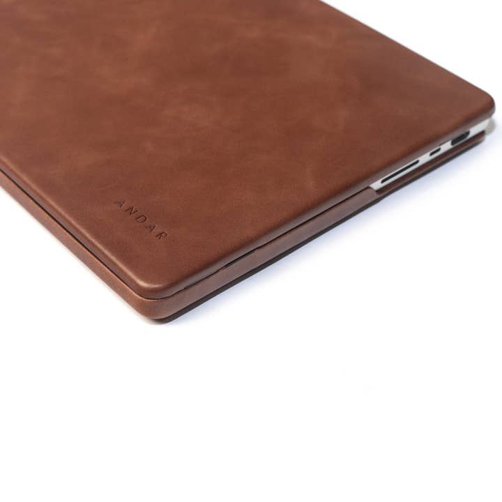 Andar - Wholesale Laptop/Tablet Case - Unisex - The Helm Full Grain Leather MacBook Case10