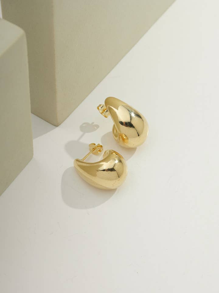 Gioielli Demi-Fine Victoria Teardrop | Orecchino | Senza ossidazione per la vendita all'ingrosso da parte di Bossaglam Jewelry