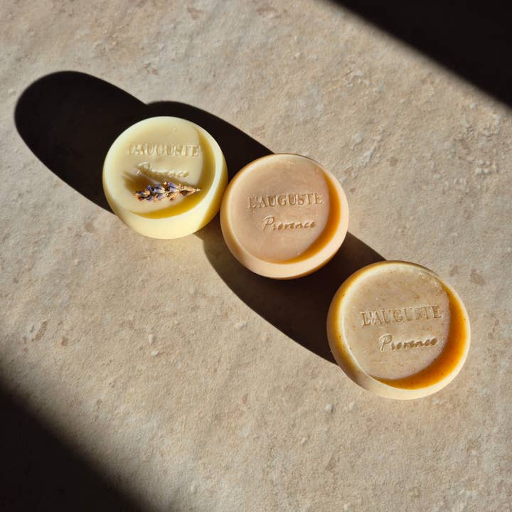 Set of handcrafted French soaps for wholesale by L'AUGUSTE Provence