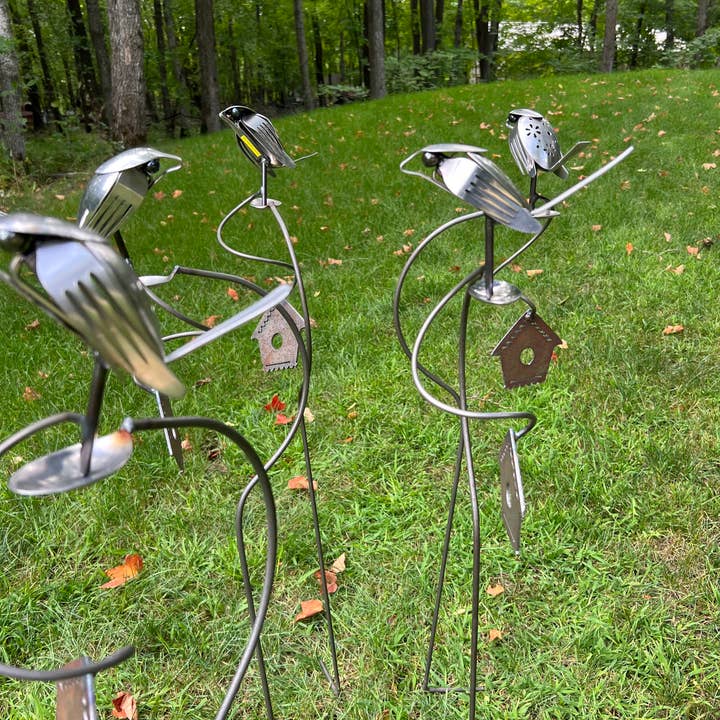 Pauls Metal Petals - Wholesale Outdoor Ornament/Decor - Brew Birds7