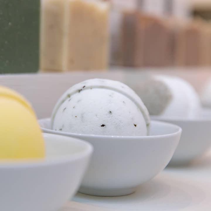 Old Whaling Company - Wholesale Bath Bomb/Fizz - Spearmint & Eucalyptus Bath Bomb