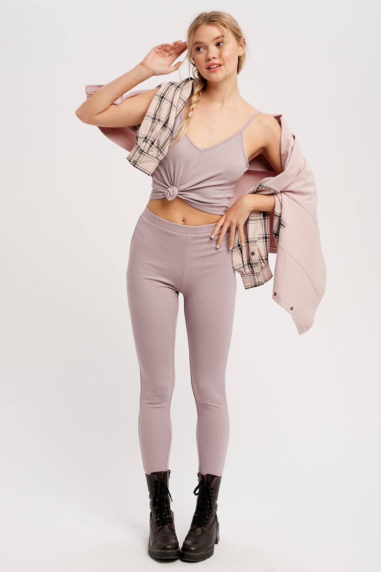 Listicle – Großhandel Loungewear-Set – Damen – Geripptes Strick-Cami & Leggings-Lounge-Set13