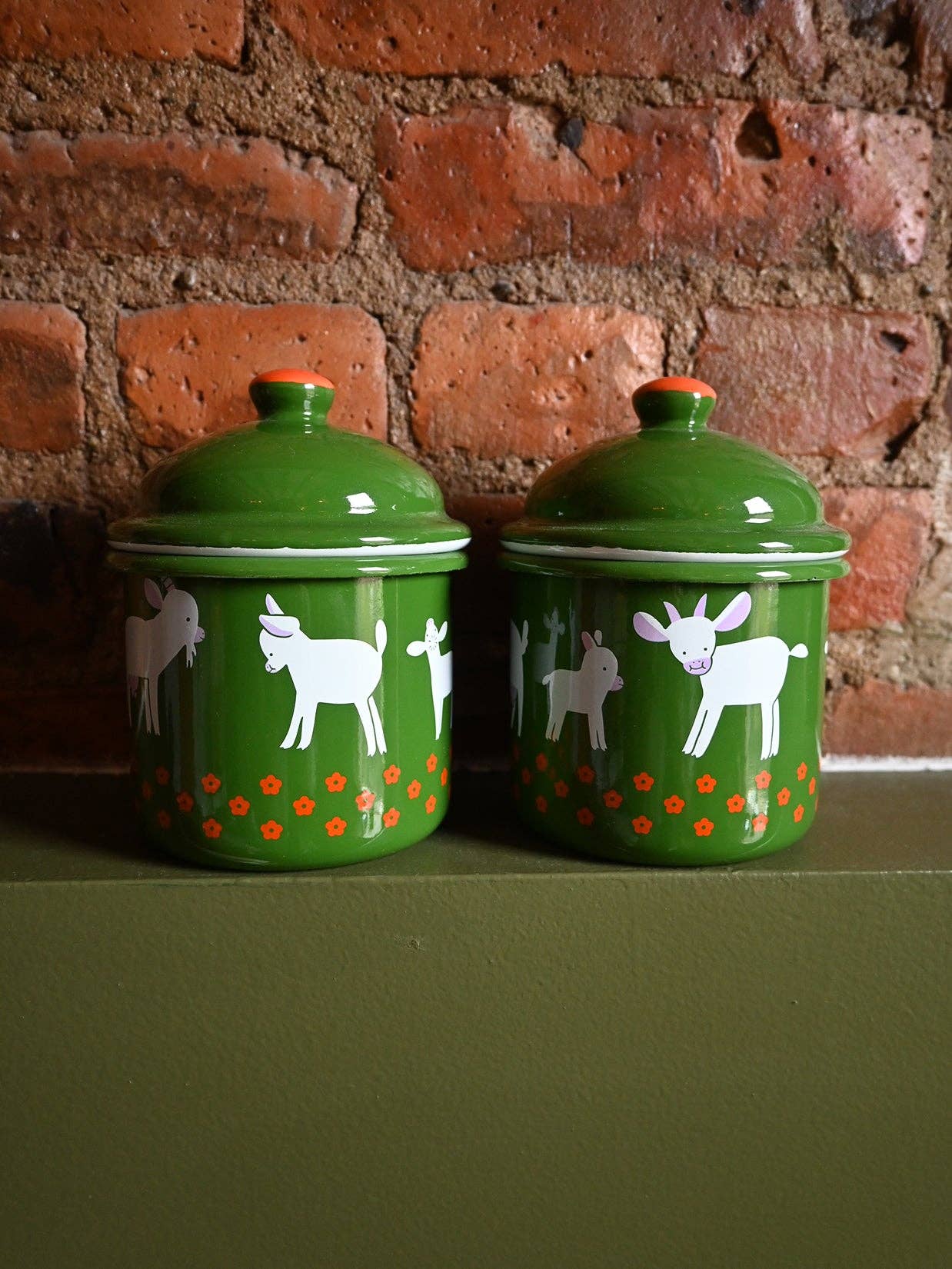 Natali Koromoto - Wholesale Food Storage Container - "GOAT" Enamel container2