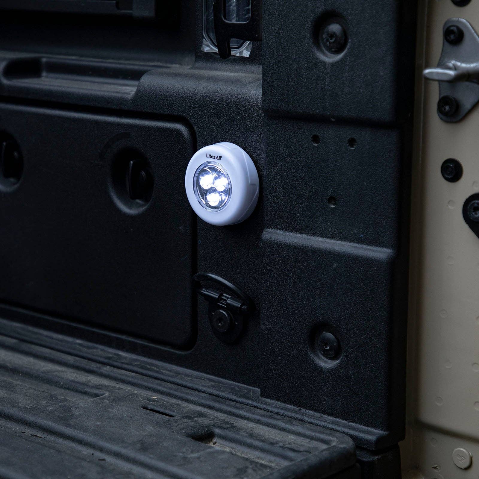 LitezAll - Wholesale Accent/Desk Lamp - LitezAll LED Puck Light 6 Pack4