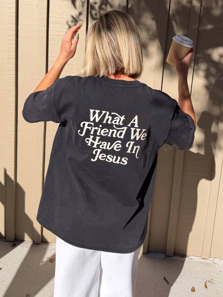 Quel ami en Jésus T-shirt lourd pour la vente par Elevated Faith