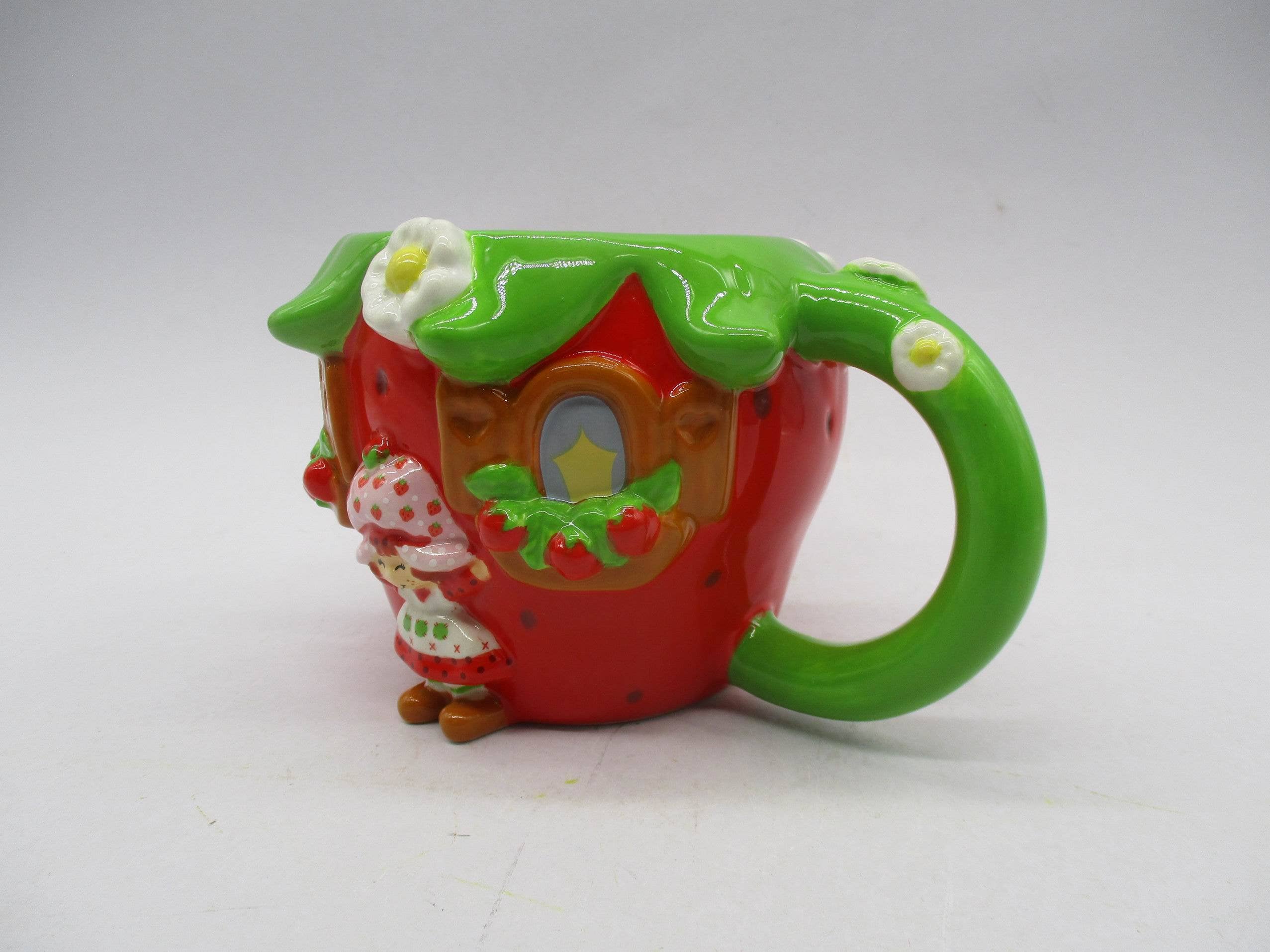 Silver Buffalo - Wholesale Coffee Mug - Strawberry Shortcake Cake Ceramic 3D Sculpted Mug6