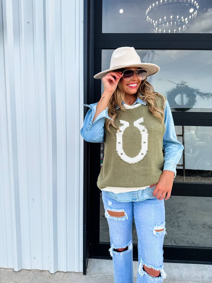 HIGH CLASS COUNTRY SWEATER VEST for wholesale by BLAKELEY