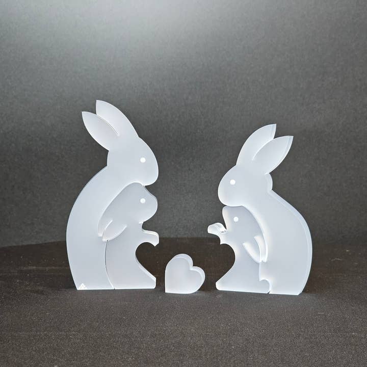 Somar Creations - Vendita all'ingrosso Decorazioni da tavolo - Famiglia di conigli di 4 con cuore
